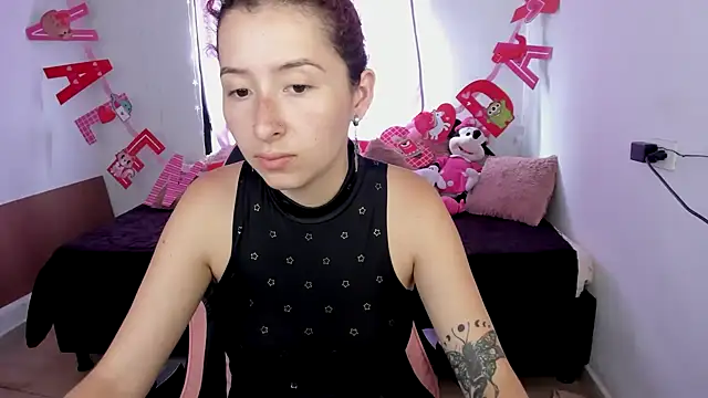 Ginger Sweetty online show from 14, 2, 2025