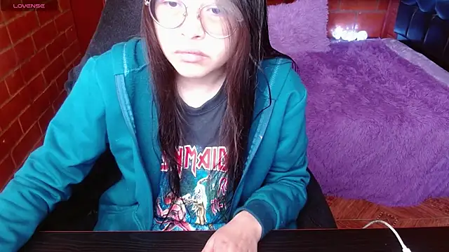 Snapshot of MidoriQuiinn chatting on 14, 6, 2026 MidoriQuiinn online show from 14, 6, 2026