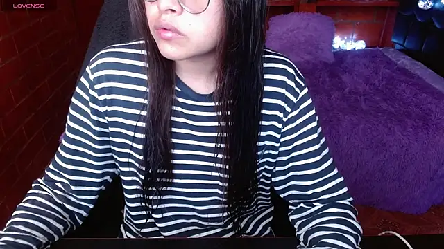 Snapshot of MidoriQuiinn chatting on 18, 6, 2026 MidoriQuiinn online show from 18, 6, 2026