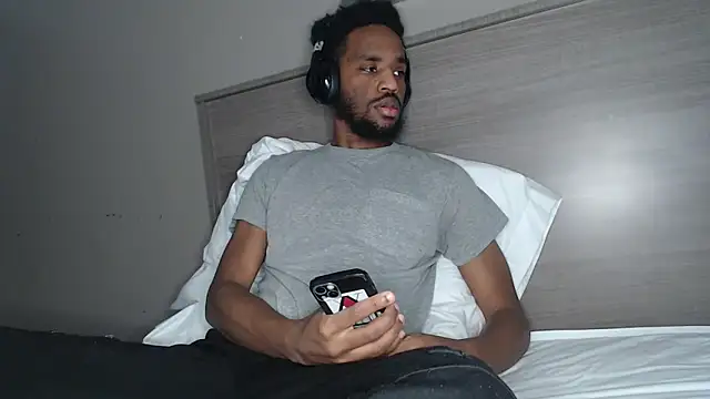 Snapshot of ChrisVacher chatting on 19, 2, 2025 ChrisVacher online show from 19, 2, 2025