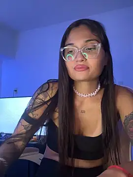 LunaXuan online show from 16, 1, 2025