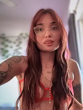 LunaXuan online show from 21, 9, 2025