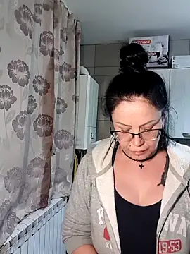 x  KHALEESI  x online show from 20, 11, 2025