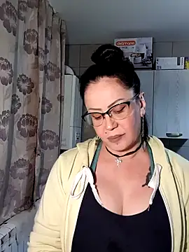 x  KHALEESI  x online show from 21, 11, 2025