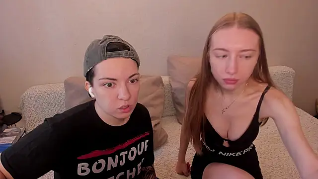 secret dreams   online show from 17, 2, 2025