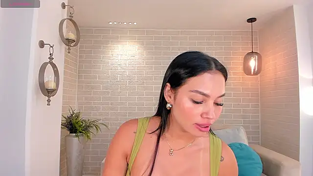 MollyJones  online show from 7, 5, 2026