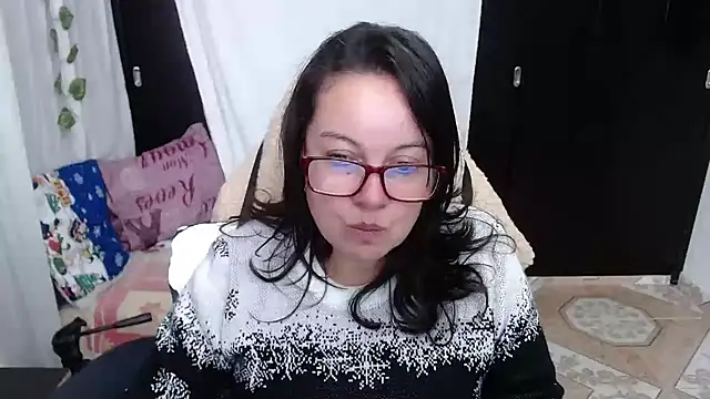 Snapshot of Sonialorens_ chatting on 17, 12, 2024 Sonialorens  online show from 17, 12, 2024