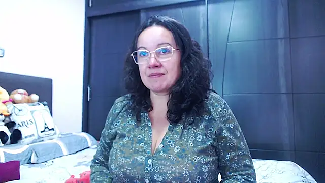 Snapshot of Sonialorens_ chatting on 9, 9, 2025 Sonialorens  online show from 9, 9, 2025