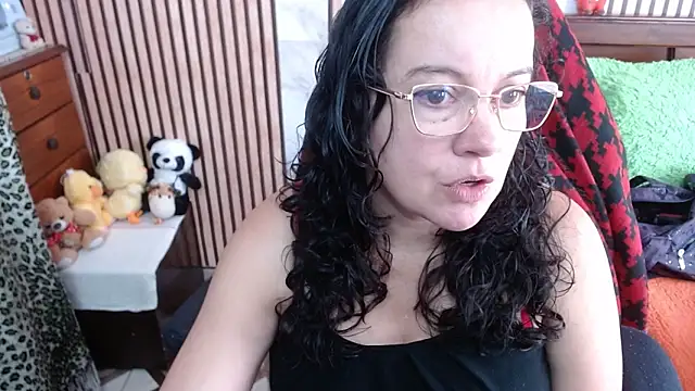 Snapshot of Sonialorens_ chatting on 8, 10, 2025 Sonialorens  online show from 8, 10, 2025