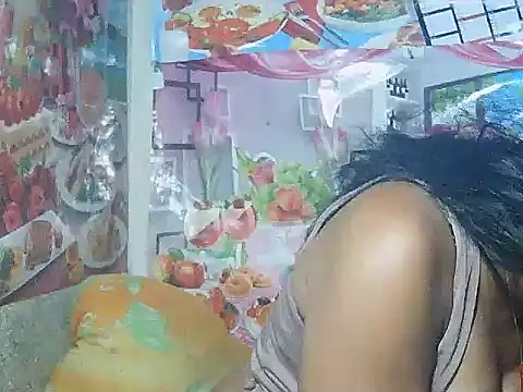Snapshot of Hyncam chatting on 2, 4, 2026 Hyncam online show from 2, 4, 2026