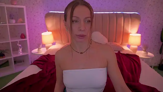 MirandaHobbs online show from 3, 12, 2025