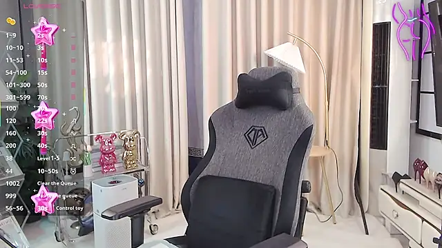 Judy0523 online show from 18, 10, 2025