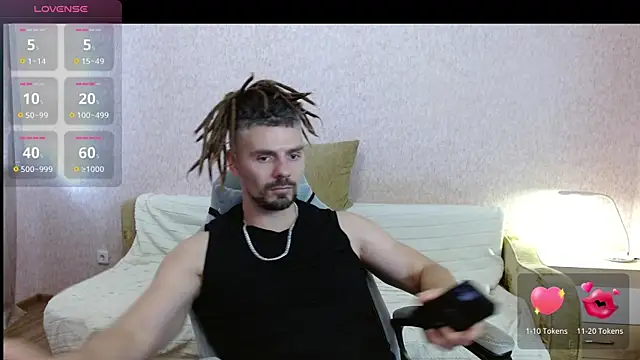 Snapshot of Aestheticguy101 chatting on 22, 7, 2026 Aestheticguy101 online show from 22, 7, 2026