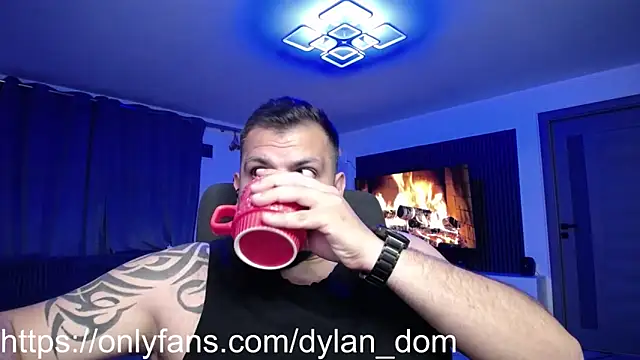 Snapshot of dyllan_dom_ chatting on 1, 5, 2026 dyllan dom online show from 1, 5, 2026