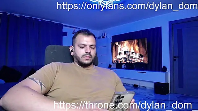 Snapshot of dyllan_dom_ chatting on 25, 5, 2026 dyllan dom online show from 25, 5, 2026