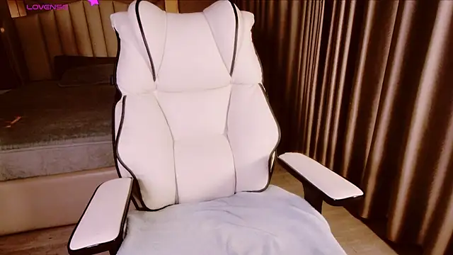 Snapshot of Girl__Funny chatting on 29, 9, 2025 Girl  Funny online show from 29, 9, 2025