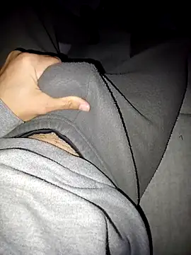 Snapshot of QuietBoy chatting on 7, 10, 2025 QuietBoy online show from 7, 10, 2025