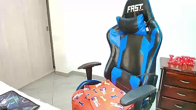 sophiax-x online show from 13, 11, 2025