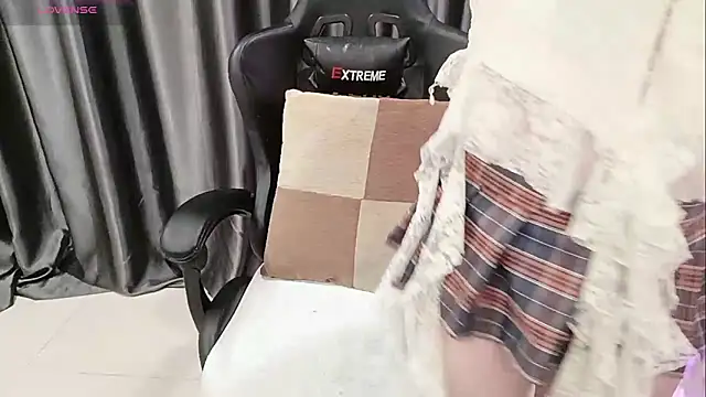 Yuki-yio online show from 16, 4, 2026