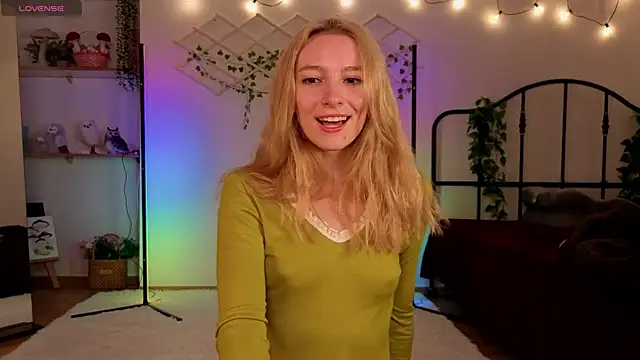 Snapshot of berrry_girl chatting on 29, 5, 2026 berrry girl online show from 29, 5, 2026