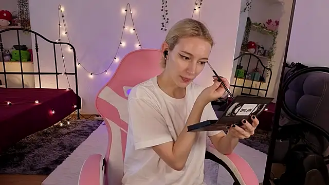 berrry girl online show from 10, 7, 2026