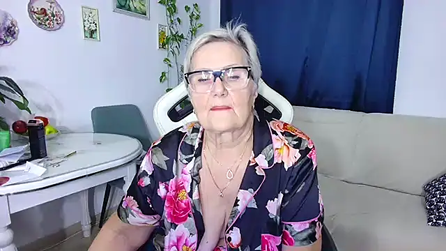 Selenna57 online show from 12, 1, 2026