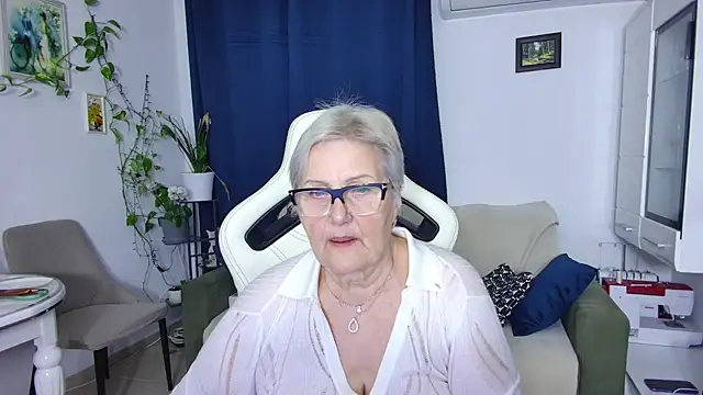 Selenna57 online show from 15, 4, 2026