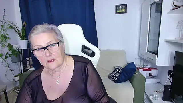 Selenna57 online show from 18, 4, 2026