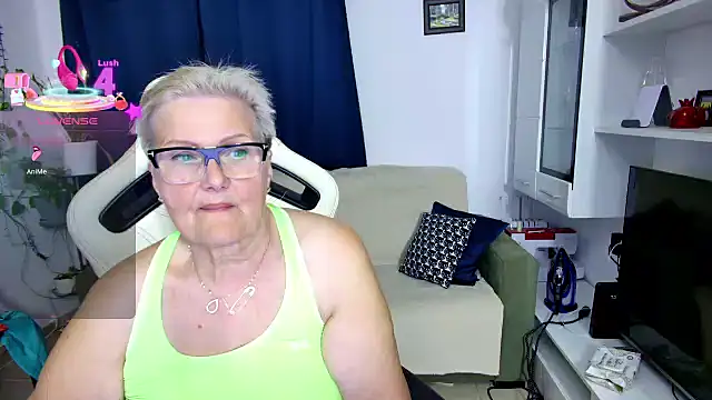 Selenna57 online show from 1, 5, 2026