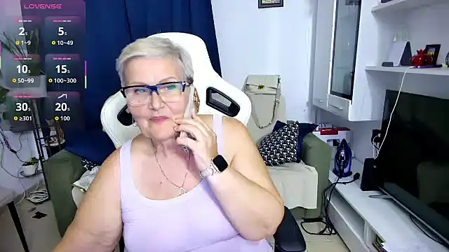 Selenna57 online show from 3, 5, 2026