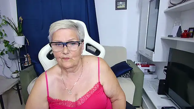 Selenna57 online show from 10, 5, 2026