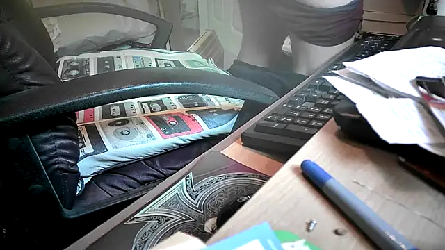 Snapshot of dirtyharry2022 chatting on 15, 1, 2025 dirtyharry2022 online show from 15, 1, 2025