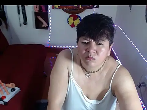 Snapshot of angelitolove727 chatting on 24, 6, 2026 angelitolove727 online show from 24, 6, 2026