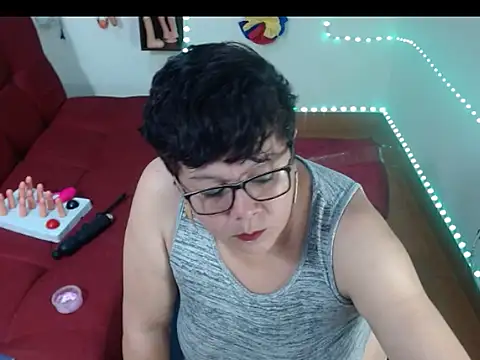 Snapshot of angelitolove727 chatting on 6, 7, 2026 angelitolove727 online show from 6, 7, 2026