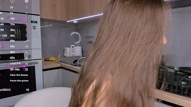 BondGirll online show from 3, 12, 2024