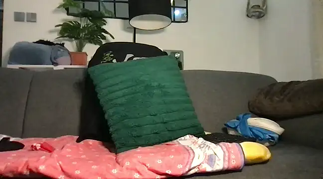 Snapshot of choco_petite chatting on 11, 2, 2025 choco petite online show from 11, 2, 2025