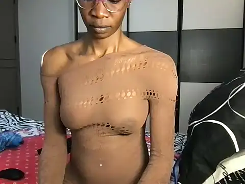 Snapshot of choco_petite chatting on 28, 2, 2025 choco petite online show from 28, 2, 2025