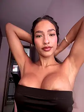 DulceLenns online show from 4, 11, 2025