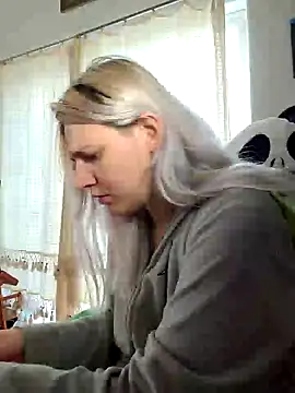 ScarletCallings420 online show from 28, 1, 2025