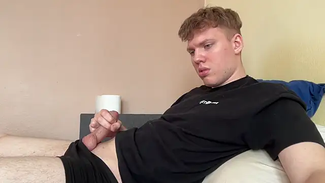 Snapshot of sexybooii6968 chatting on 12, 2, 2026 sexybooii6968 online show from 12, 2, 2026