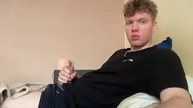 sexybooii6968 online show from 26, 3, 2026