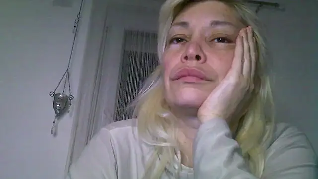 Snapshot of EvaaMina chatting on 2, 5, 2026 EvaaMina online show from 2, 5, 2026