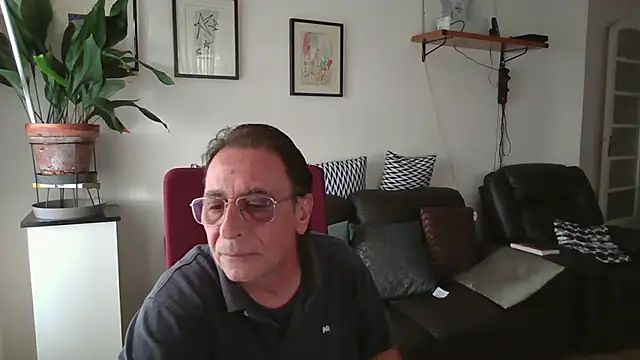 Snapshot of HETEREOMAN chatting on 19, 10, 2025 HETEREOMAN online show from 19, 10, 2025