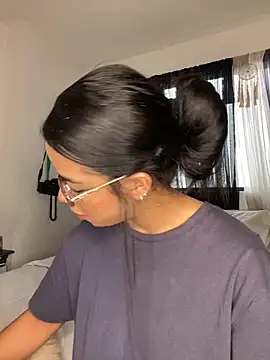 Snapshot of trianawhite chatting on 20, 12, 2025 trianawhite online show from 20, 12, 2025