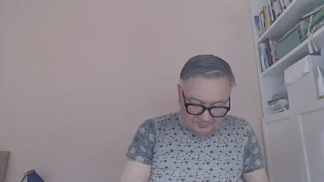 Snapshot of YOU6me chatting on 24, 6, 2026 YOU6me online show from 24, 6, 2026