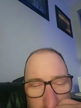 Snapshot of gdawg78 chatting on 29, 9, 2025 gdawg78 online show from 29, 9, 2025