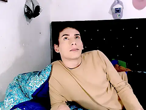 Snapshot of camii_extrange chatting on 15, 2, 2026 camii extrange online show from 15, 2, 2026