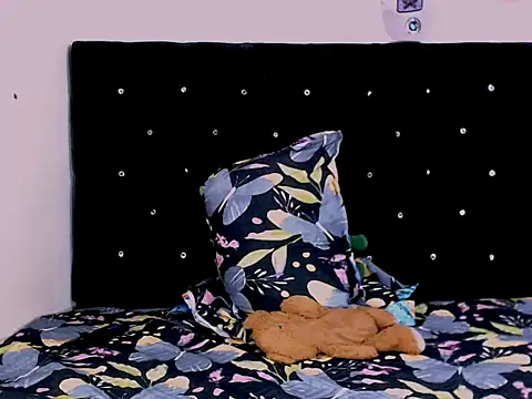 Snapshot of camii_extrange chatting on 26, 3, 2026 camii extrange online show from 26, 3, 2026