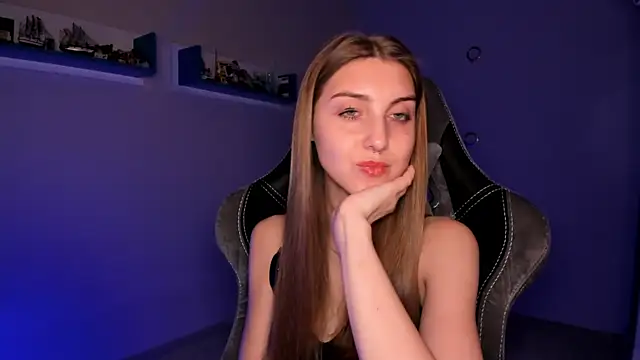 CassiaBlade1 online show from 7, 1, 2025