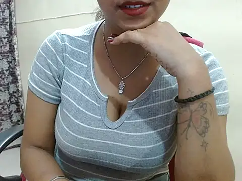 Snapshot of LovingPihu chatting on 23, 4, 2026 LovingPihu online show from 23, 4, 2026